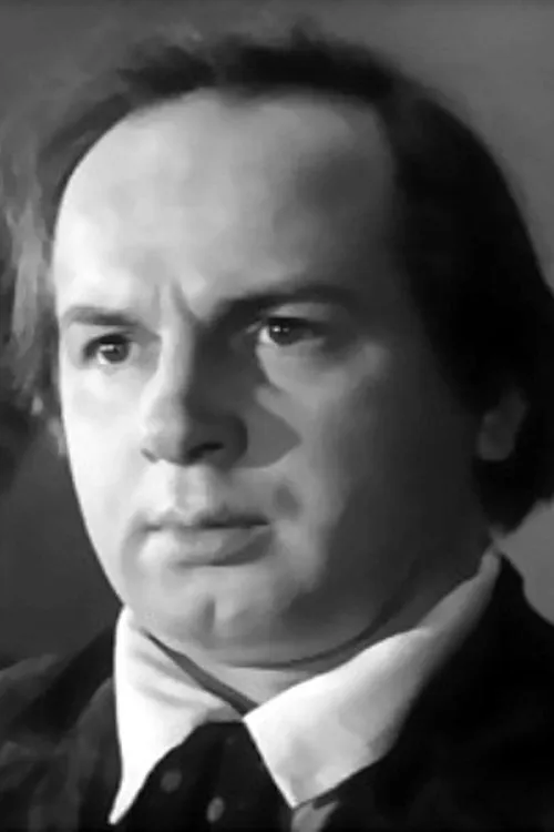 Anatoli Stolbov en su biografía y filmografía