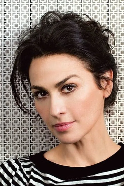 Anca Szonyi interpretando a Sultana Mihailescu