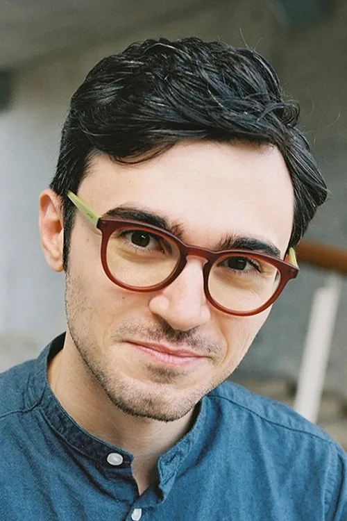 André Agius interpretando a Tonio