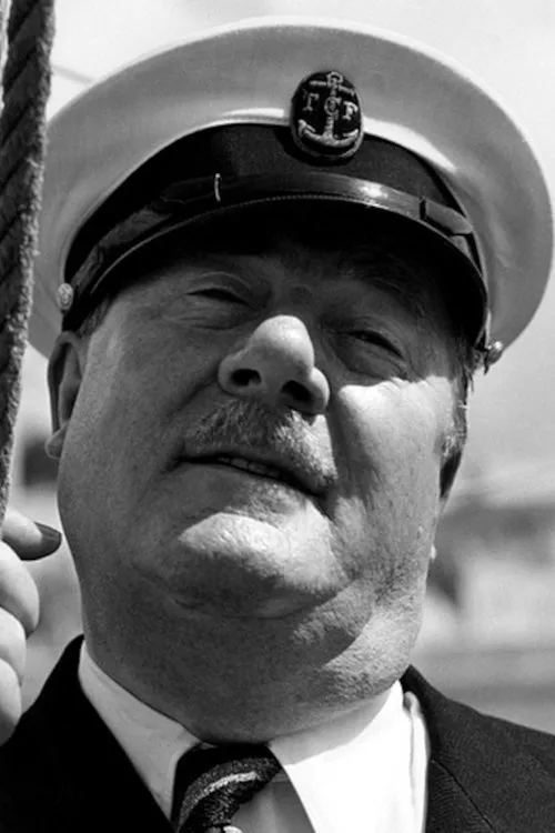 André Alerme interpretando a Arthur Serval