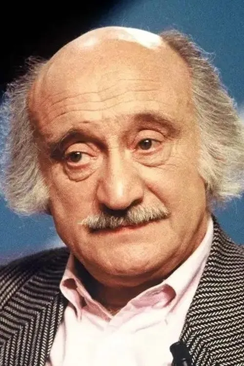 André Gaillard interpretando a Monsieur Sauvarel