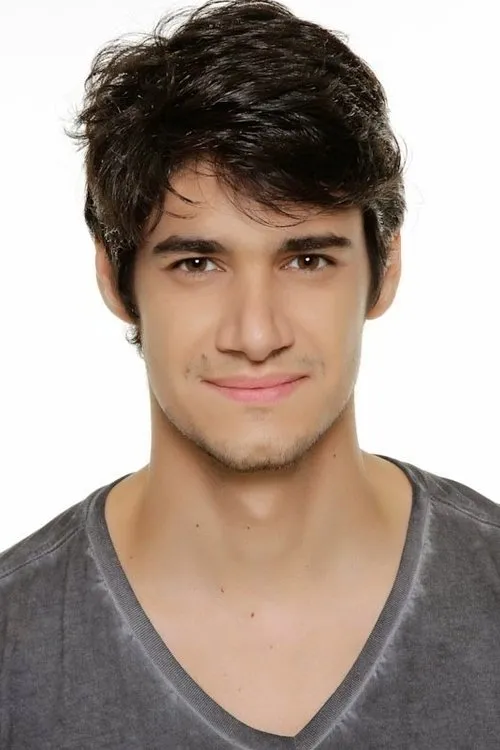 André Madrini interpretando a Rodrigo