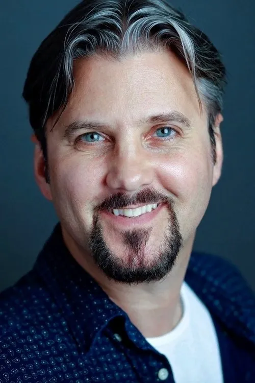 André Sogliuzzo interpretando a Lieutenant Colonel Rufus Dawes