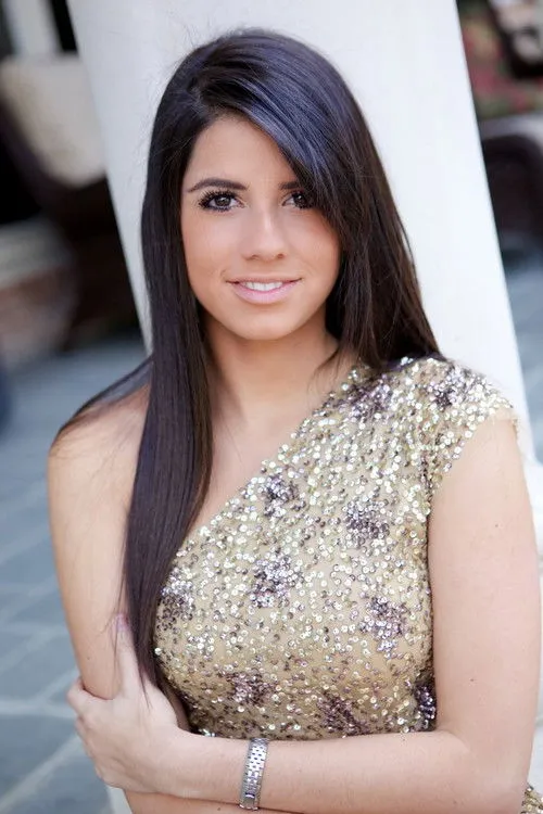 Henry Boger ha trabajado con Andrea Pineda en 1 ocasiones