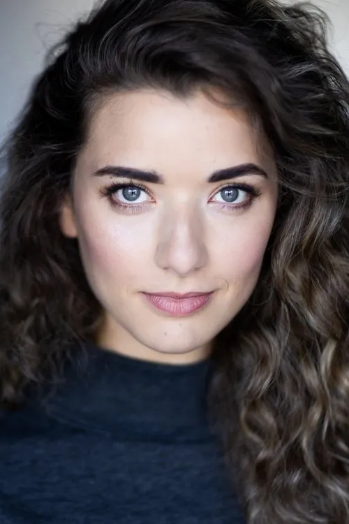 Andrea Prevatt interpretando a Georgia Dale