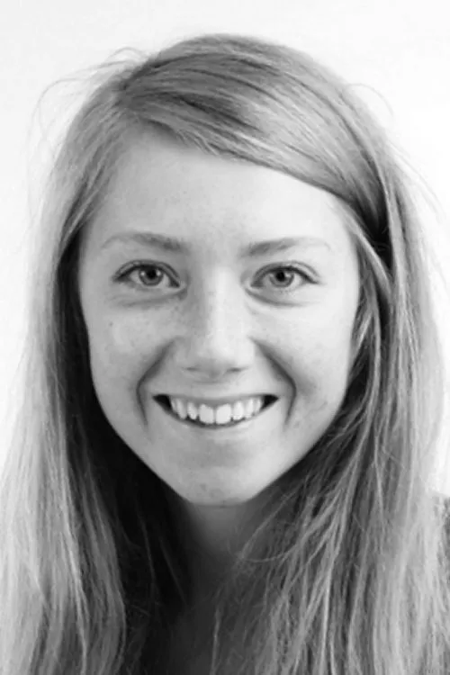 Andrea Vik interpretando a Elida