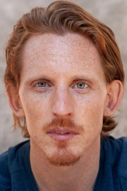 Andreas Holm-Hansen interpretando a Marc