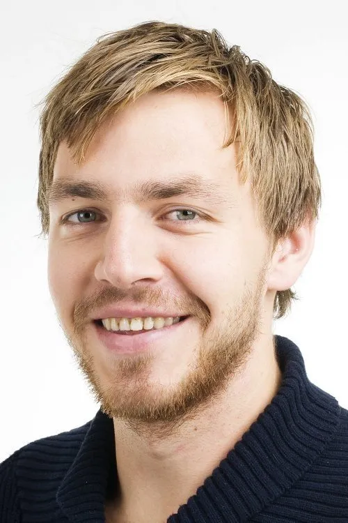 Andreas Ven Langø interpretando a Magnus