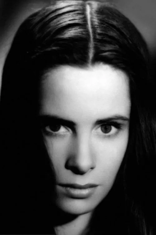 Andrée Clément interpretando a Esther