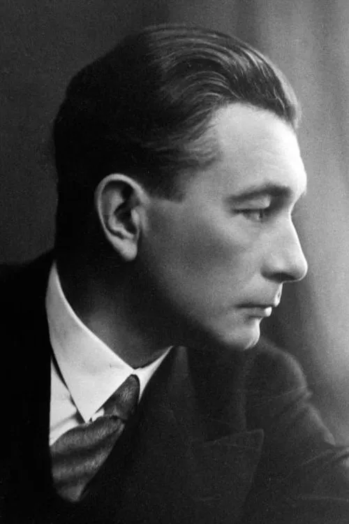 Андрей Жилинский interpretando a Ilya Berts