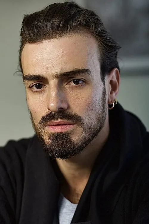 Madeleine Heil ha trabajado con Andrés Mejía Vallejo en 1 ocasiones