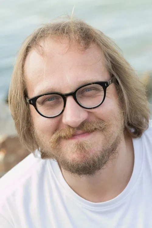 Andres Roosileht en su biografía y filmografía