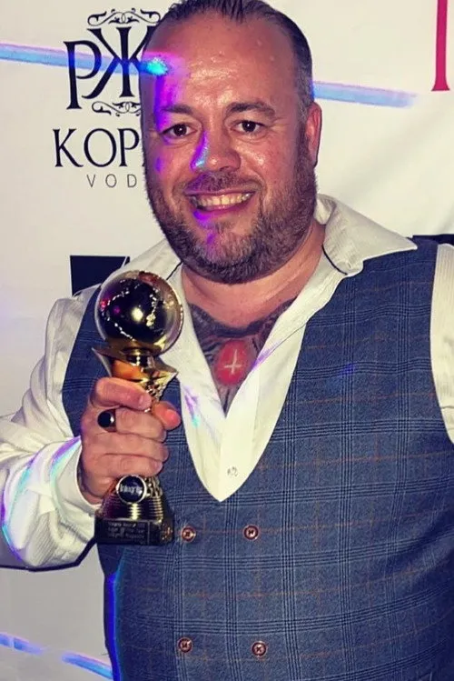 Derek Murphy ha trabajado con Andrew Bell en 1 ocasiones