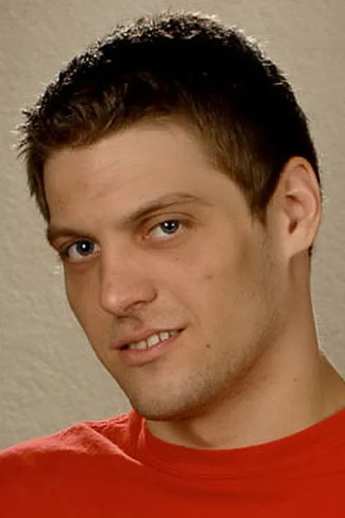 Andrew Blue interpretando a 