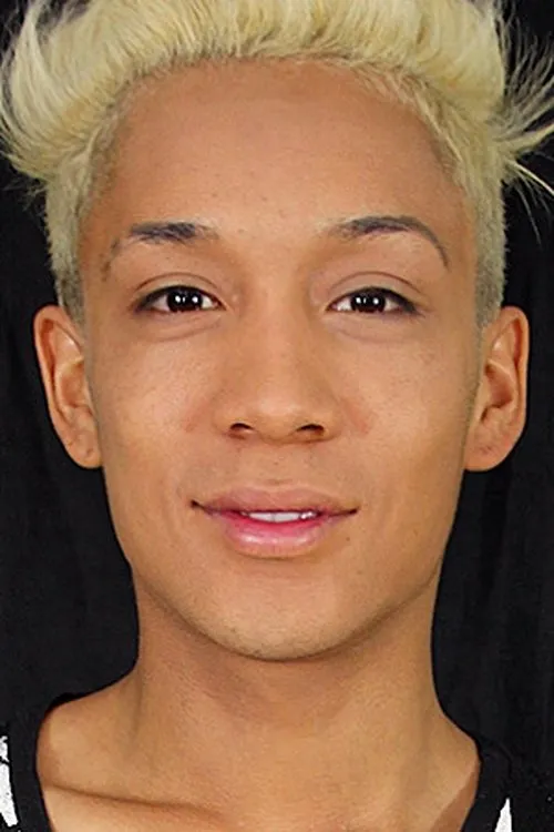 Andrew Brenton interpretando a (archive footage)