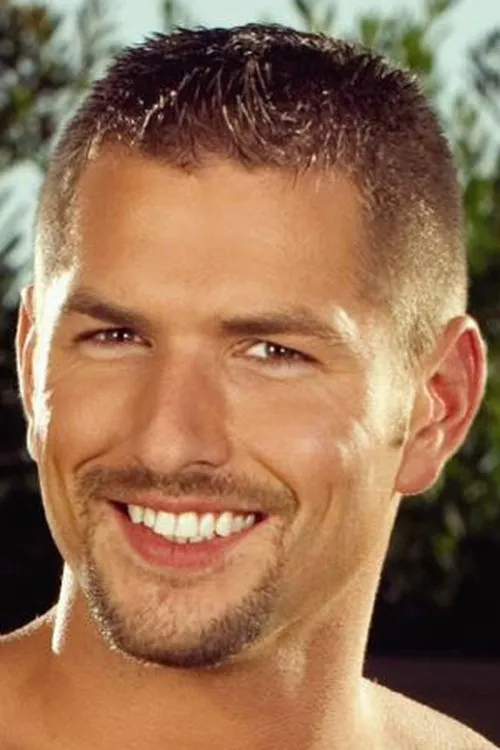 Andrew Justice interpretando a 