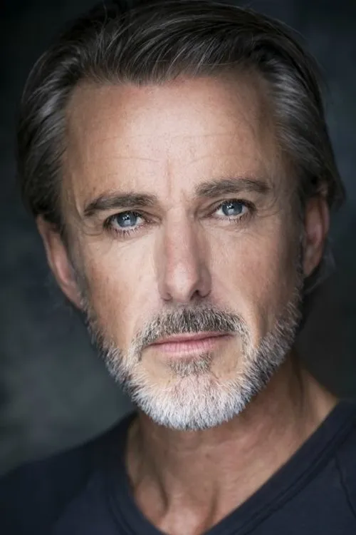 Mike Edward ha trabajado con Andrew Laing en 1 ocasiones