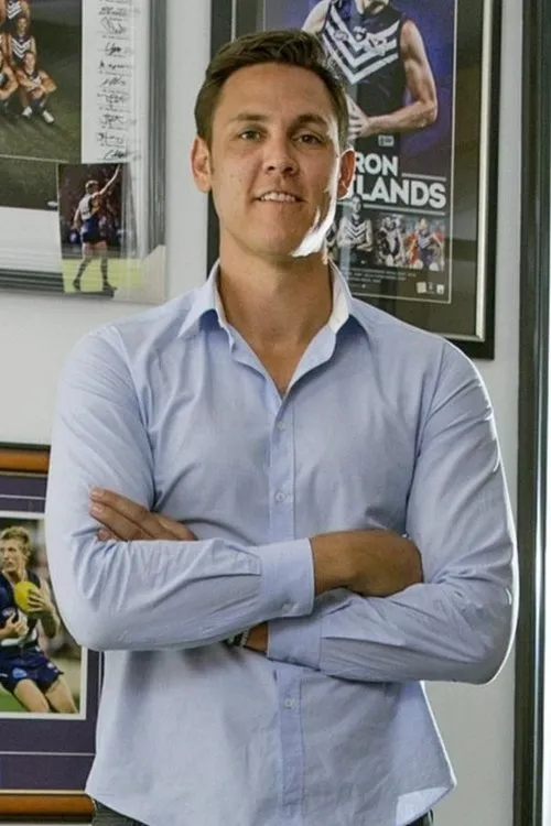 Foto de perfil del actor Andrew McDougall en el reparto