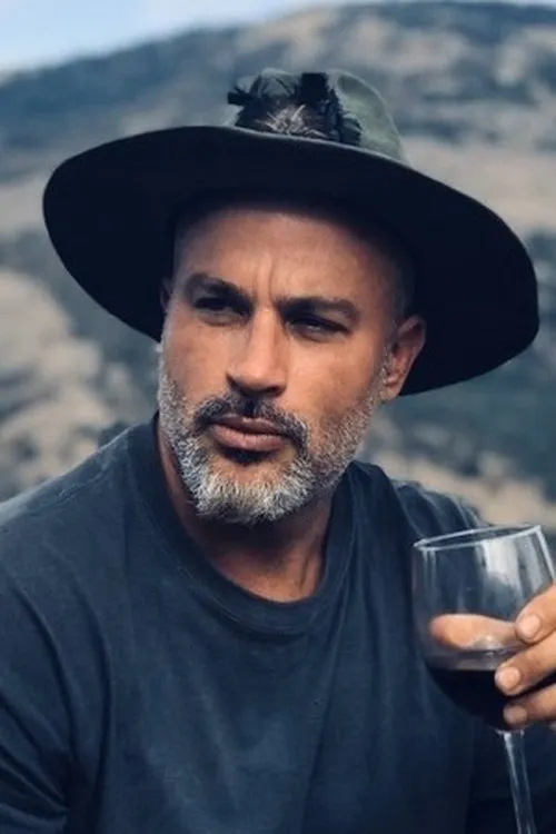 Yasmine Hanani ha trabajado con Andrew McLaren en 1 ocasiones