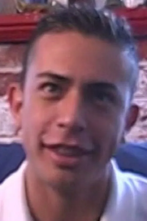 Juanito Cruez ha trabajado con Andrew Myles en 1 ocasiones