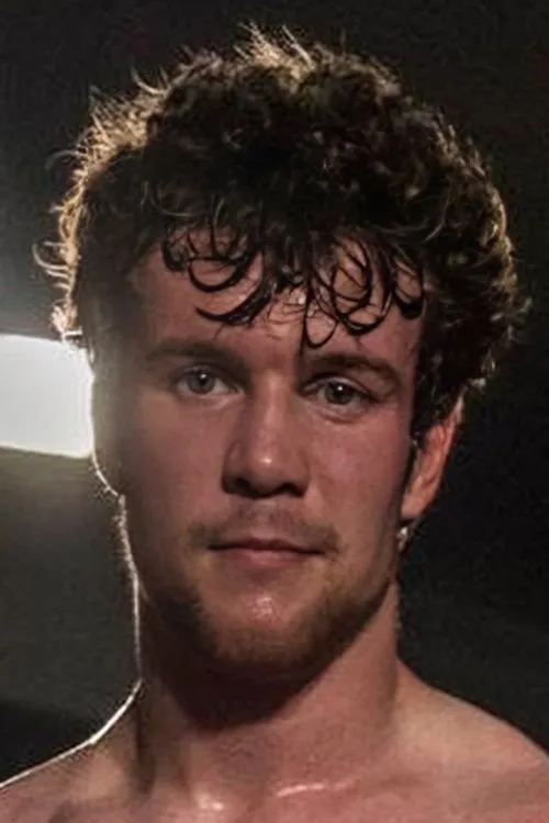 Andrew Smart interpretando a Self