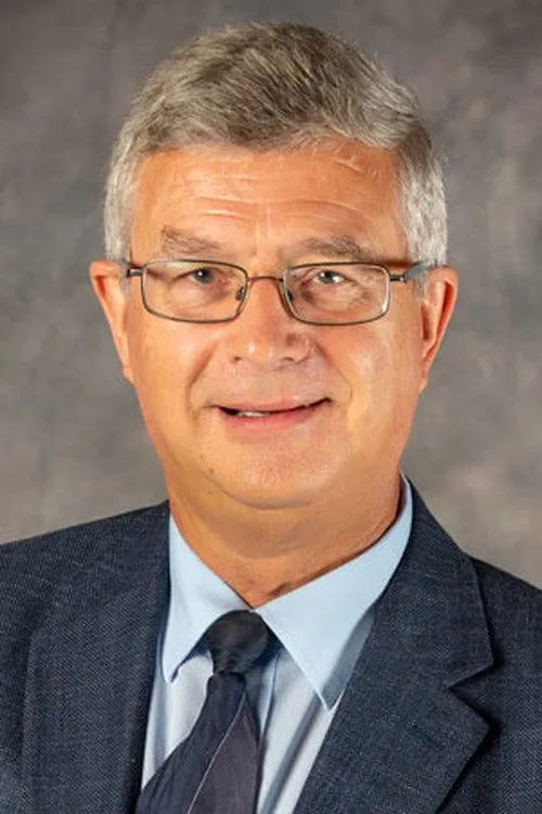 Steve Austin PhD ha trabajado con Andrew Snelling en 1 ocasiones