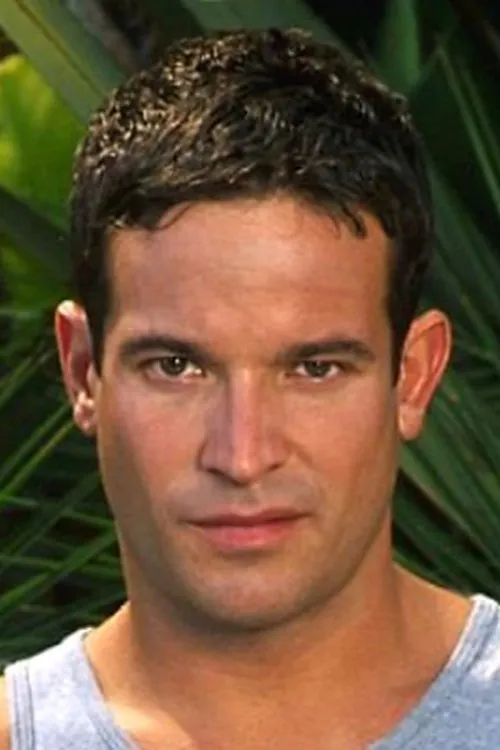 Andy Hunter interpretando a 