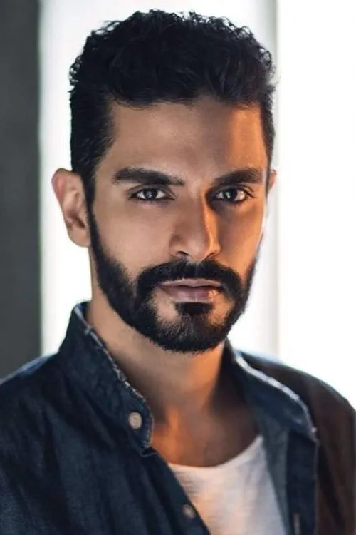 Angad Bedi — personaje: Bhaskar Shetty