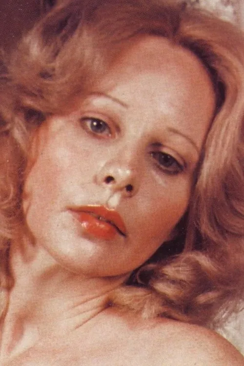 Angel Cash interpretando a 