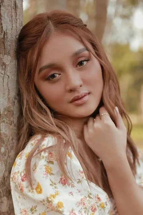 Angela Ken — personaje: Virlyn