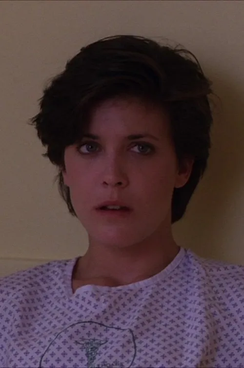 Angela O'Neill interpretando a Ace No. 1 / Tod