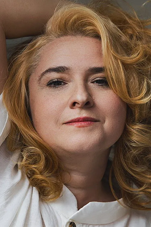 Nayara Castro ha trabajado con Ângela Ribeiro en 1 ocasiones