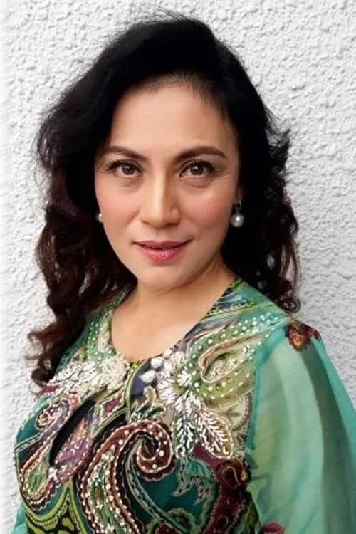 Angeline Tan interpretando a Susane