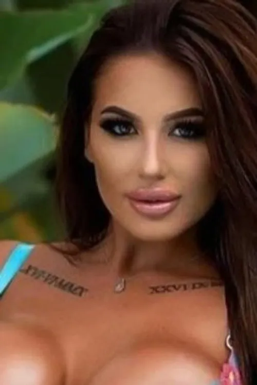 Tom Ingram ha trabajado con Angelique Noire en 1 ocasiones