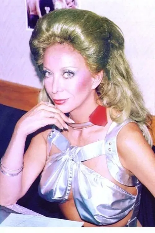 Angelique Pettyjohn en su biografía y filmografía