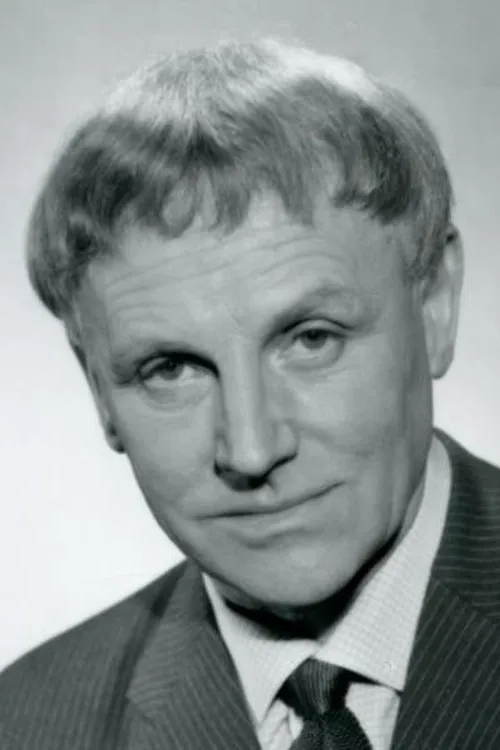 Angelo Bruun interpretando a Hr. Poul