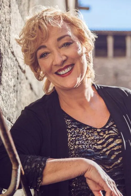 Angie Savall interpretando a Pili