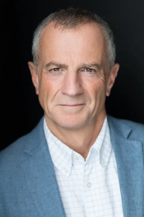 Amara Kremblewski ha trabajado con Angus Stewart en 1 ocasiones