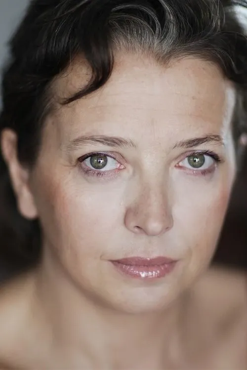 Axelle Simon ha trabajado con Anita Gillier en 1 ocasiones