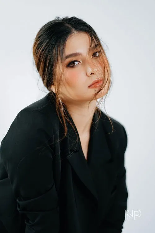 Anji Salvacion — personaje: Waltz