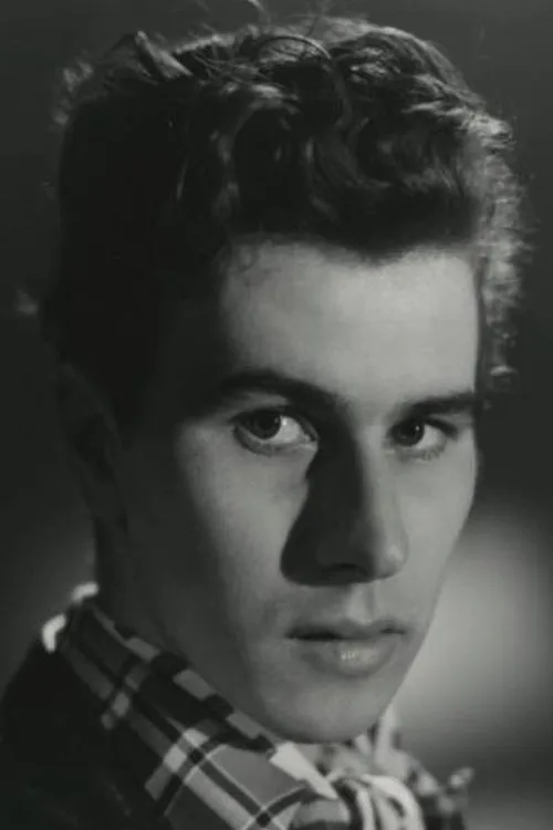 Anker Taasti interpretando a 