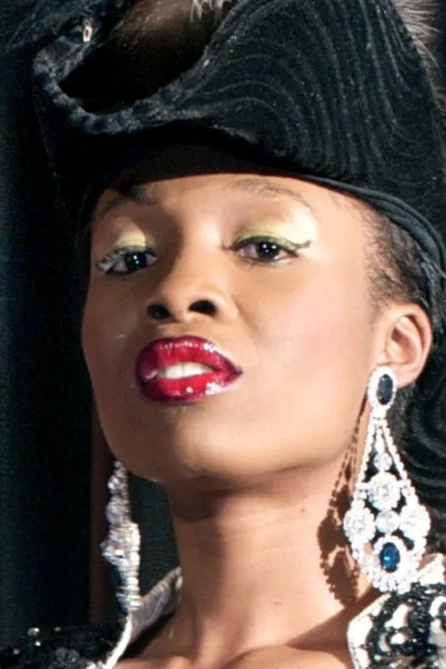 Anksa Kara interpretando a