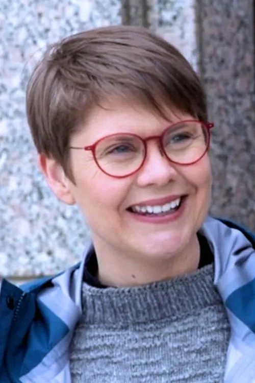 Hamish Macdonald ha trabajado con Ann Jones en 1 ocasiones