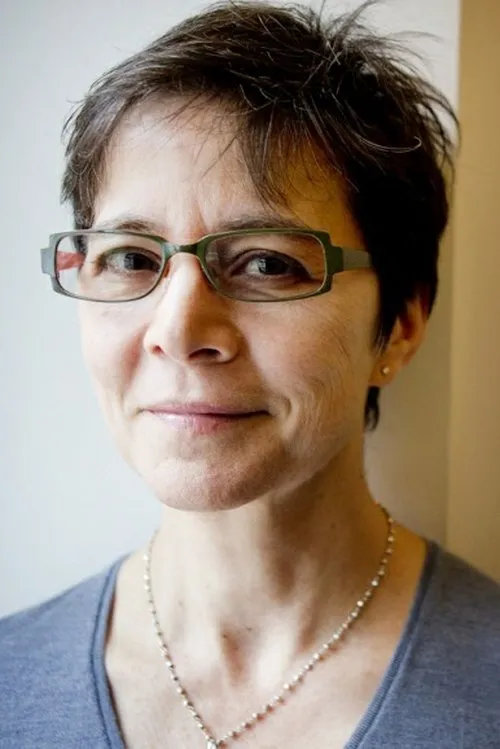 Ann-Marie MacDonald interpretando a Frances