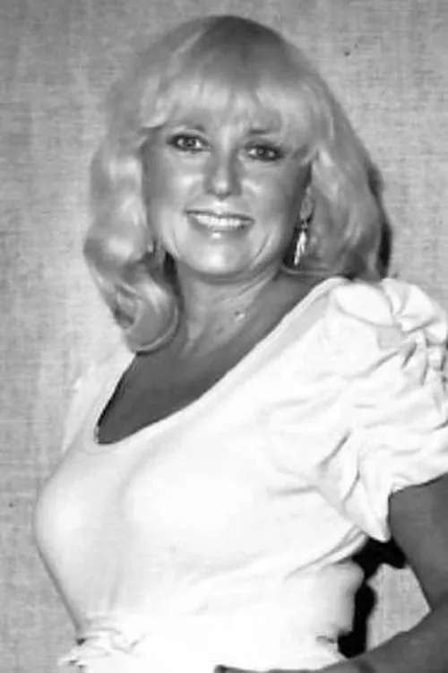 Ann Perry interpretando a Lilly Tweety