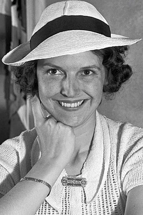 Ann Rork interpretando a Kameela