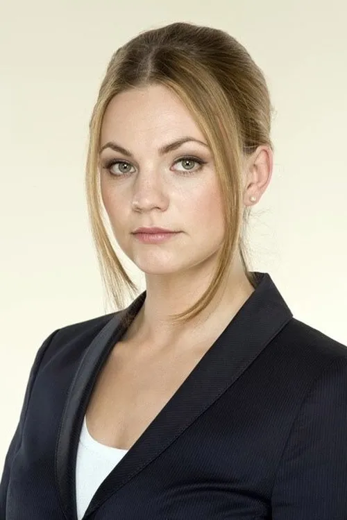 Anna Bertheau — personaje: Ariane Sailer