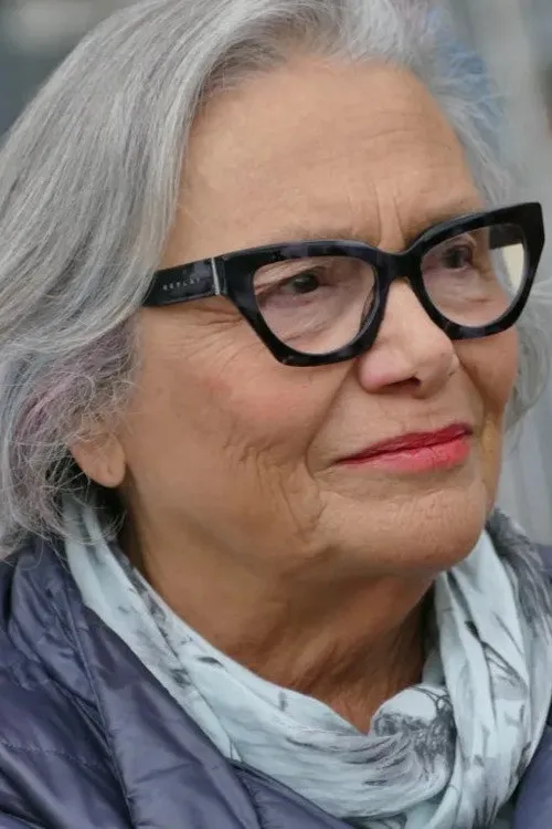 Anna Bonasso interpretando a Fisa