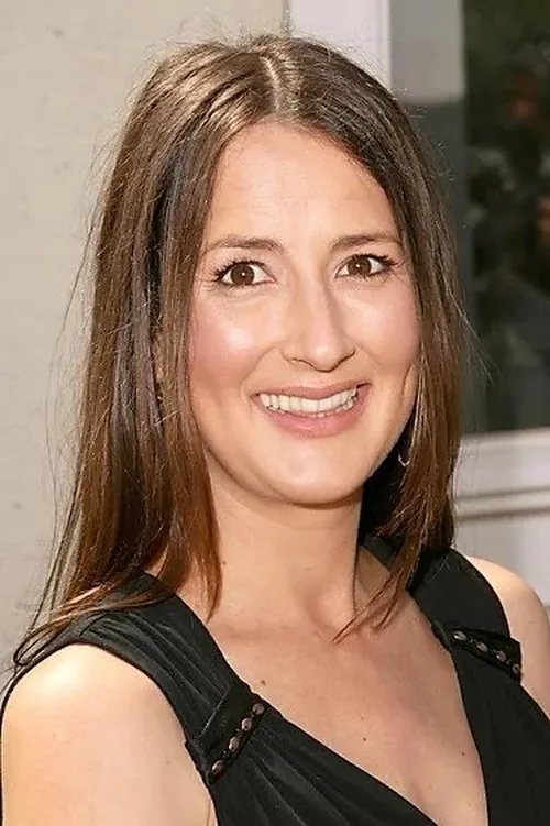 Anna Getty interpretando a Waitress