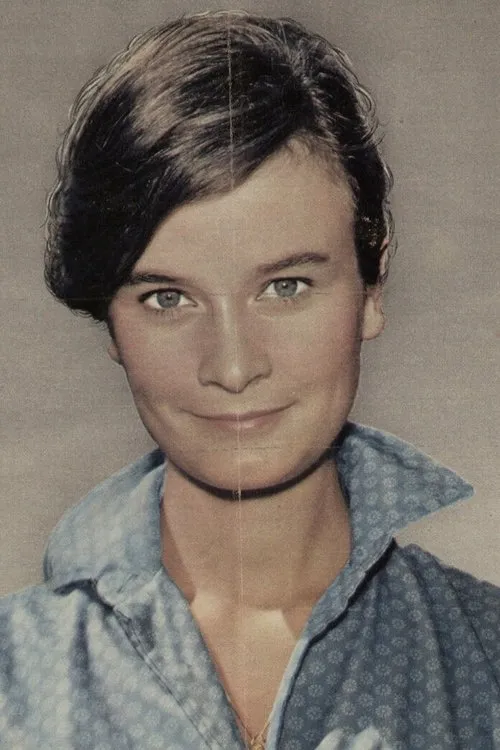 Anna Maria Guarnieri interpretando a Betty Cadorin